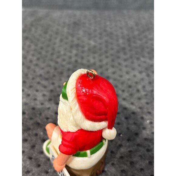 Santa Claus Vacation Ornament1988 "Going South" Sunglasses Shorts & Suitcase Fun - Picture 7 of 9